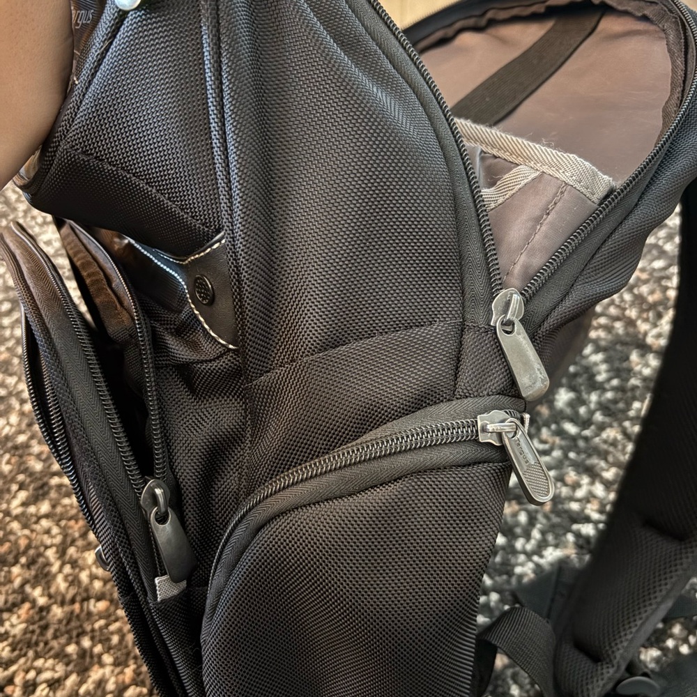 Targus Black work laptop Backpack - Picture 3 of 5